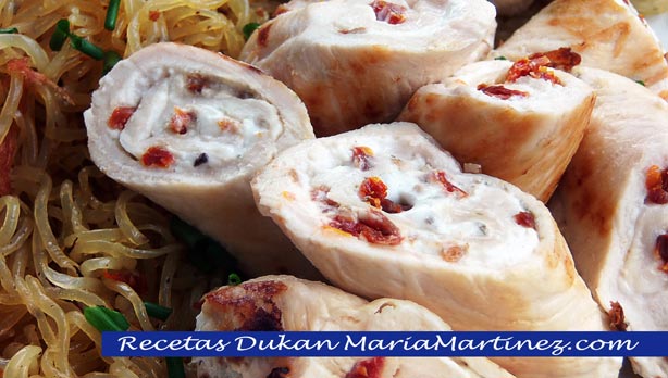 Rollitos de Pollo Dukan, rellenos de queso y tomate seco (Ataque) Rollitos de Pollo Dukan, rellenos de queso y tomate seco (Ataque)