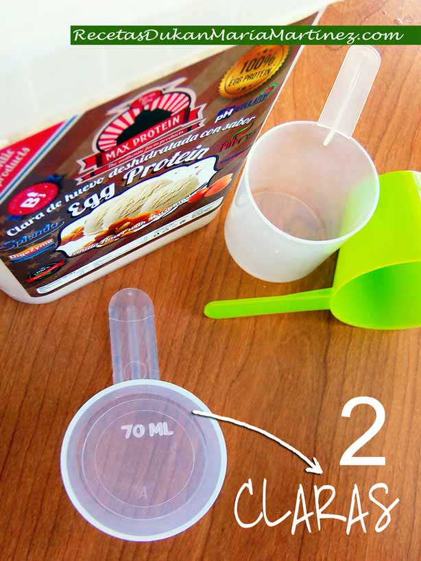 ¿Cómo mido las claras para una receta? Opción 1: usando el medidor de la proteina en polvo (1 medida = 70 ml = 2 claras)